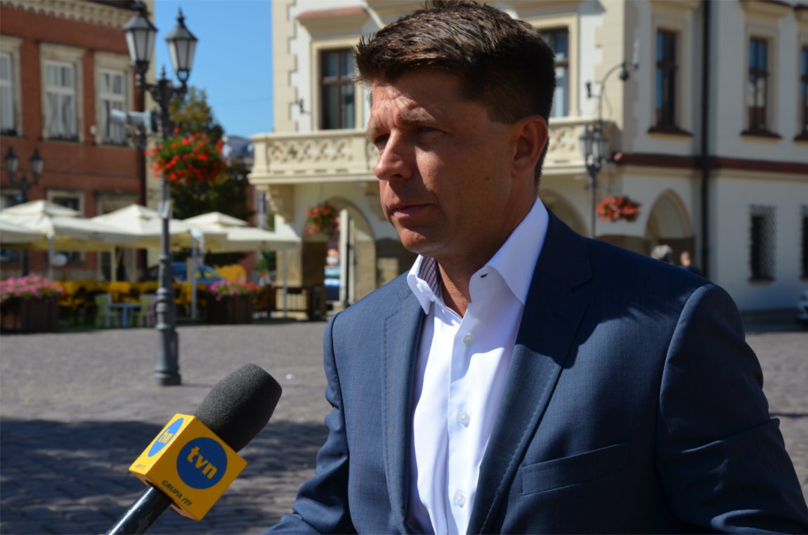 Ryszard Petru: Zamiatanie afer pod dywan powoduje, że wygrywa PiS