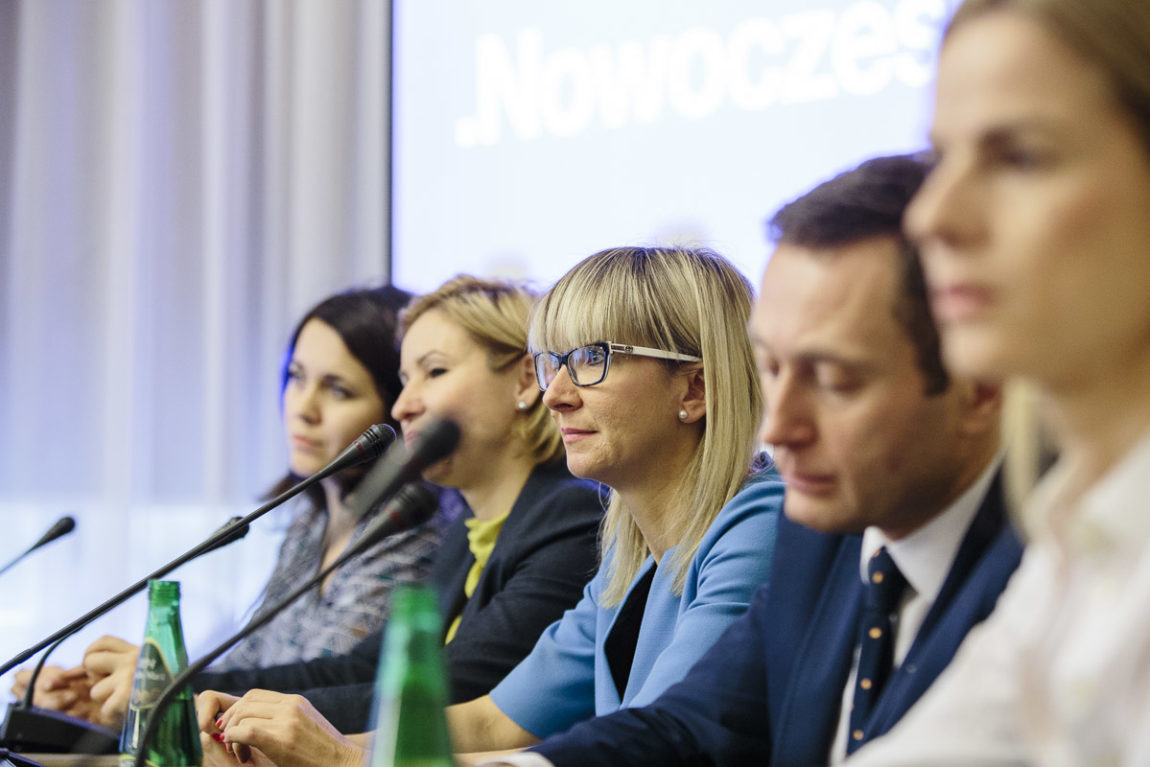 Konsultacje społeczne – Przedsiębiorczość kobiet. Szanse, perspektywy, bariery