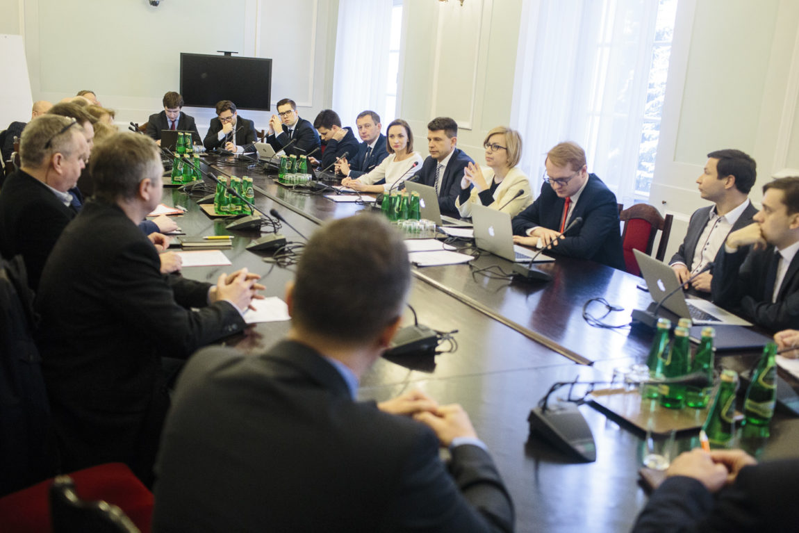 Polski system emerytalny. Stan i wyzwania po demontażu OFE i obniżeniu wieku emerytalnego