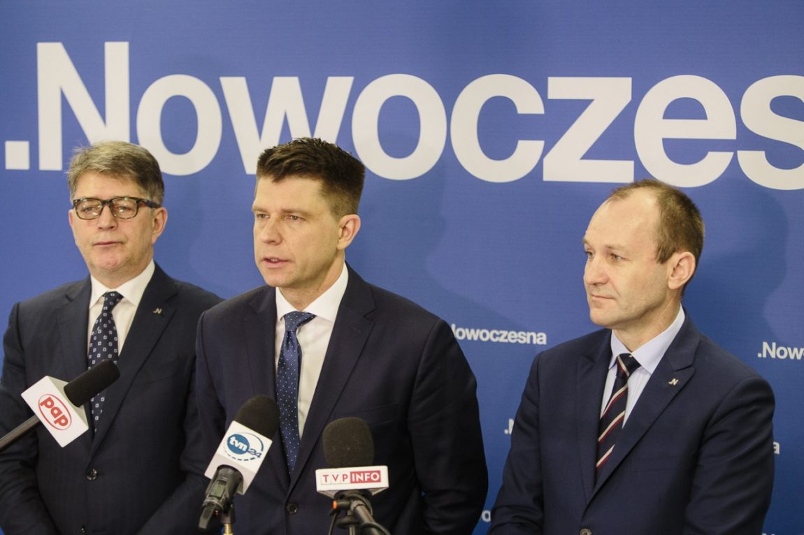 PiS wprowadził chaos w edukacji, blamaż w dyplomacji, teraz w ochronie zdrowia