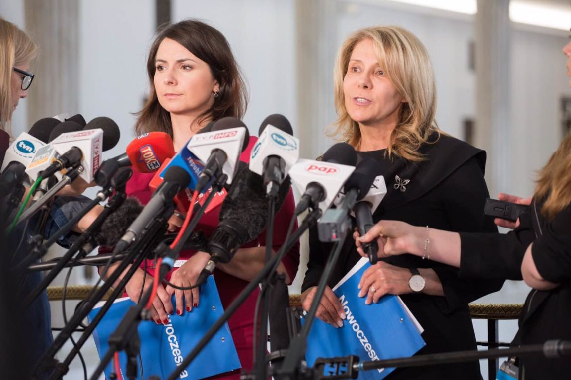 PiS chce „zaorać” polskie sądy