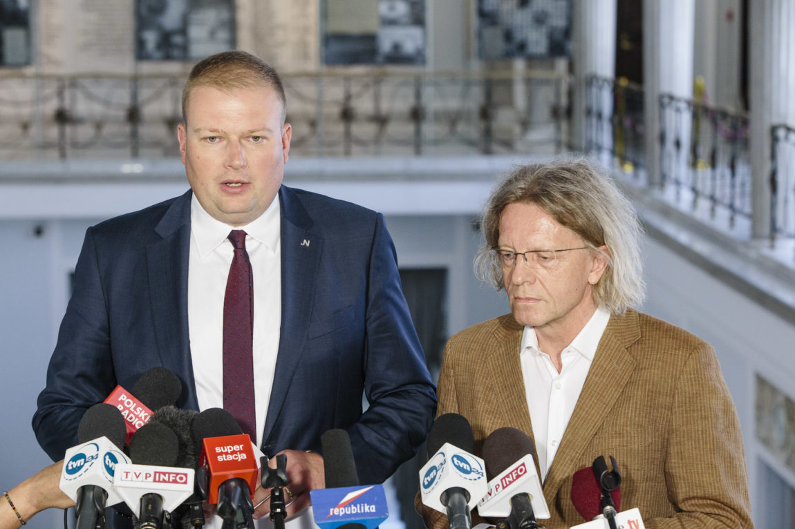Zembaczyński, Mieszkowski: Miejsce Krajowego Festiwalu Polskiej Piosenki jest w Opolu!