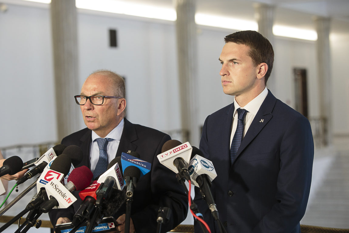 Trzeba wyjaśnić niejasne kontakty szefów MON z rosyjskimi służbami