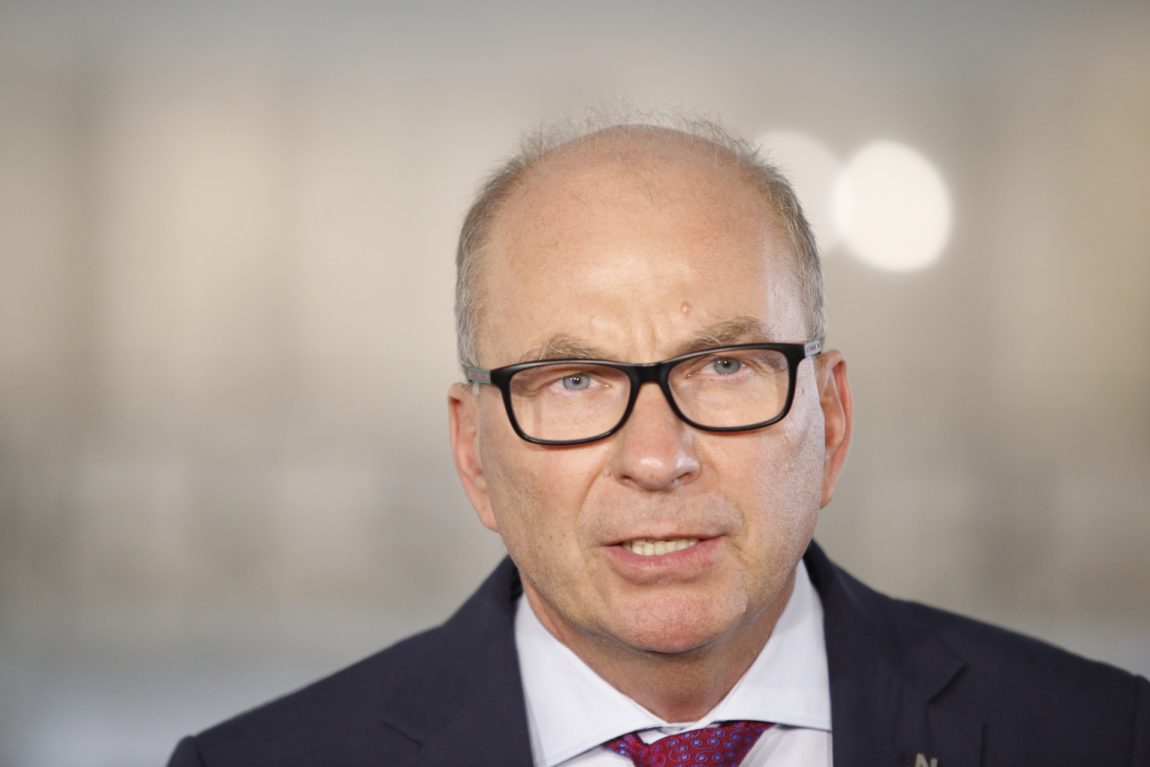 Temat nagród dla ministrów nie jest zamknięty. To początek końca PiS!