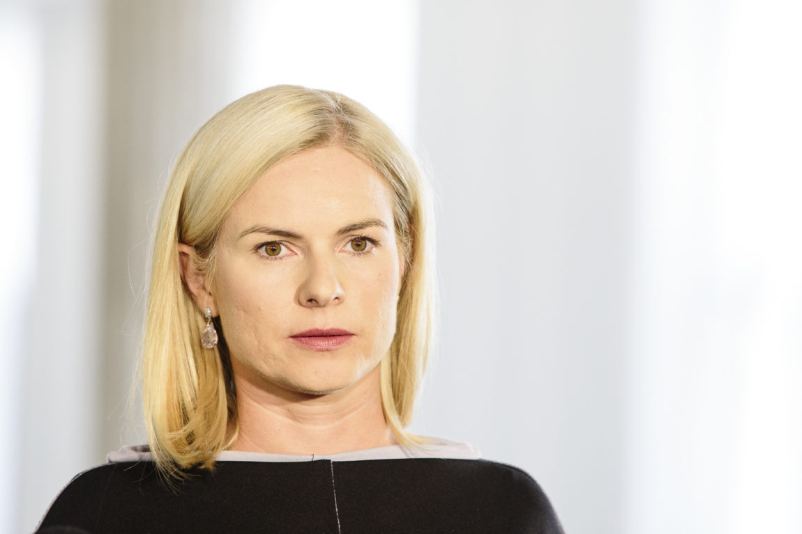 Joanna Schmidt: Ustawa przygotowywana przez PiS zamiast walczyć z patologiami, może zachęcić do produkcji fake newsów