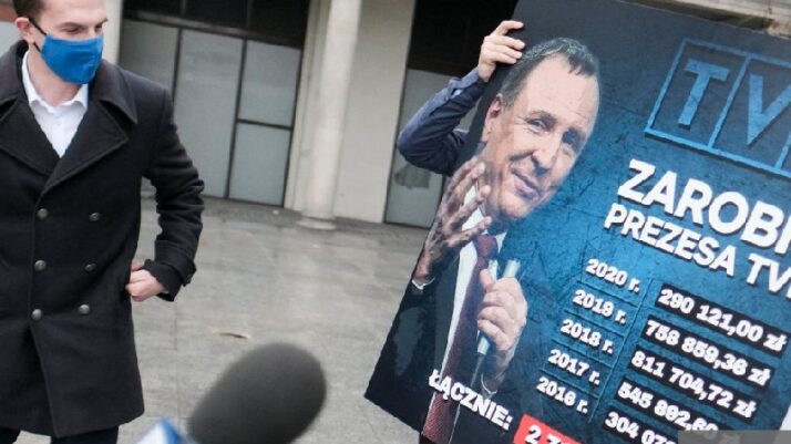 Adam Szłapka wygrywa długą walkę z TVP i ujawnia zarobki Kurskiego!